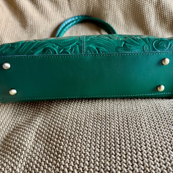 NWT PATRICIA NASH RIENZO SOFT GREEN TOOLED LEATHER SATCHEL HANDBAG - Picture 5 of 10